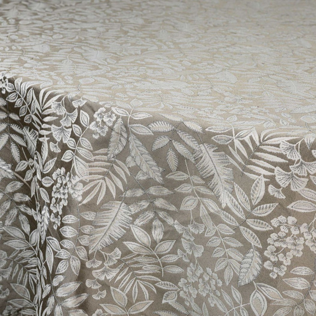 Round Table Cotton Tablecloth With Leaves 330 cm In White Color Tablecloths
